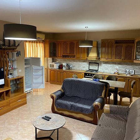 Lovely Place. Close To Beach & Boulevard Vlore Exterior photo